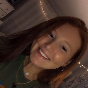 Meet your Posher, Olivia